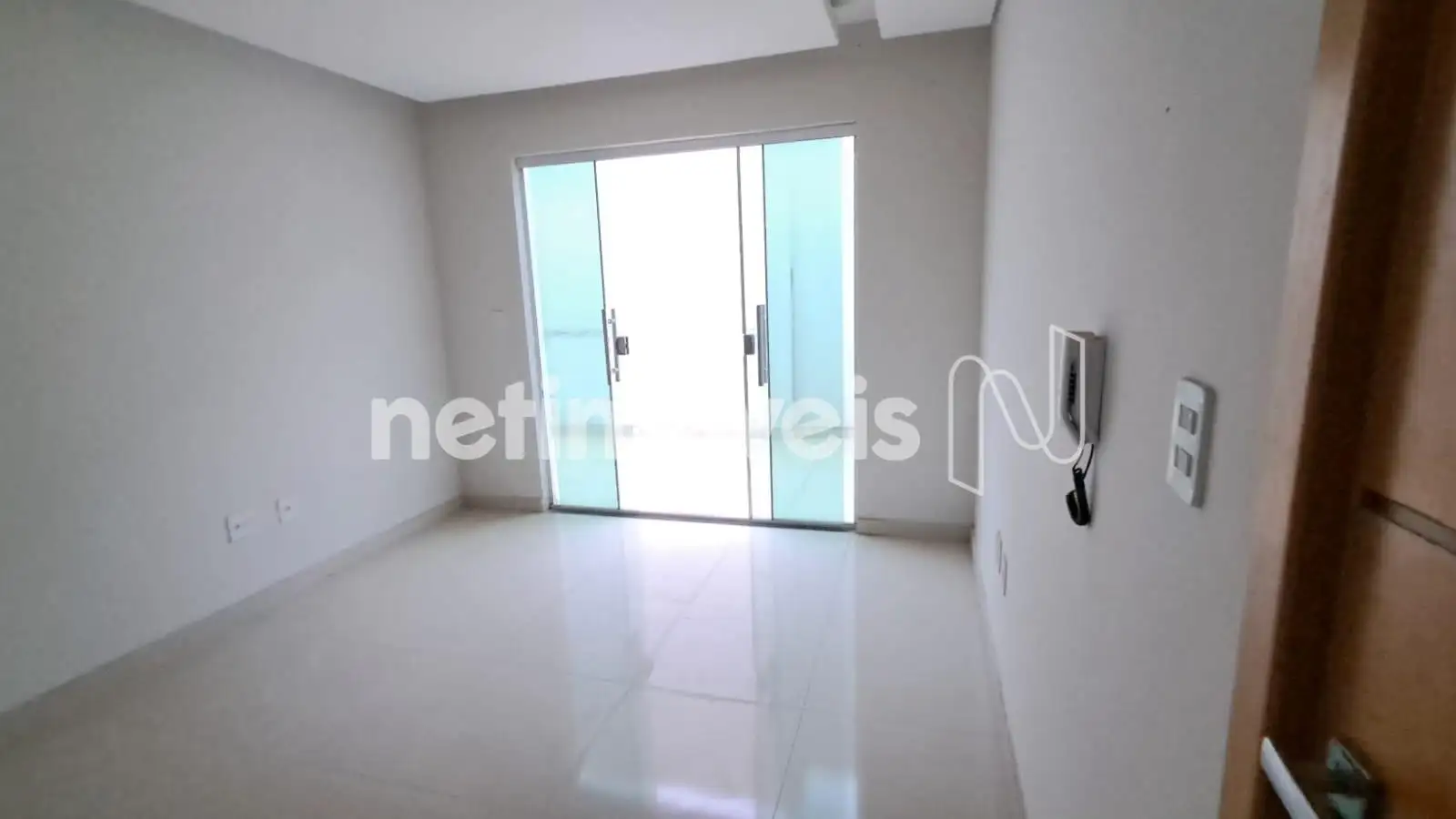 Sala Ampla 2 ambientes