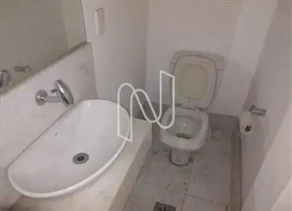 Banheiro em outro ângulo  