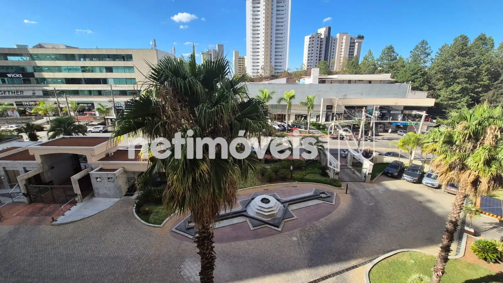 Vista para a frente do Condomínio