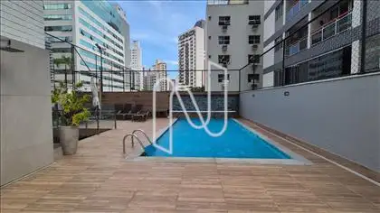  Piscina e chuverirão