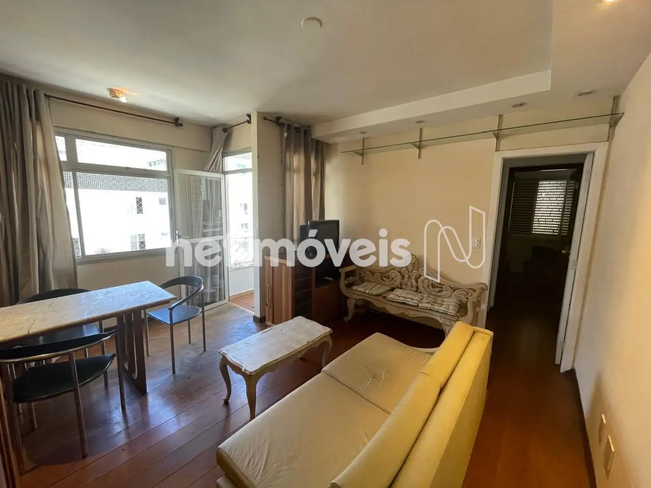 Sala para 2 ambientes entrada varanda