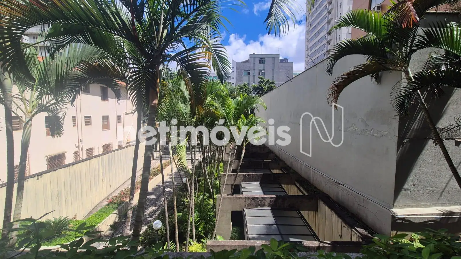 Vista janelão do salão de festa 