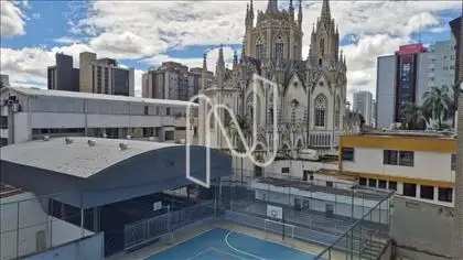 Vista da sala para a Basílica de Lourdes
