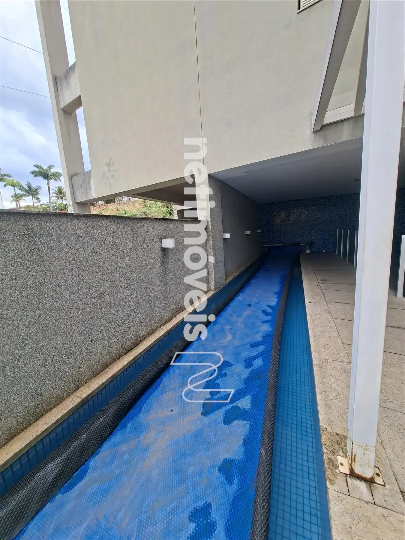 Piscina condomínio