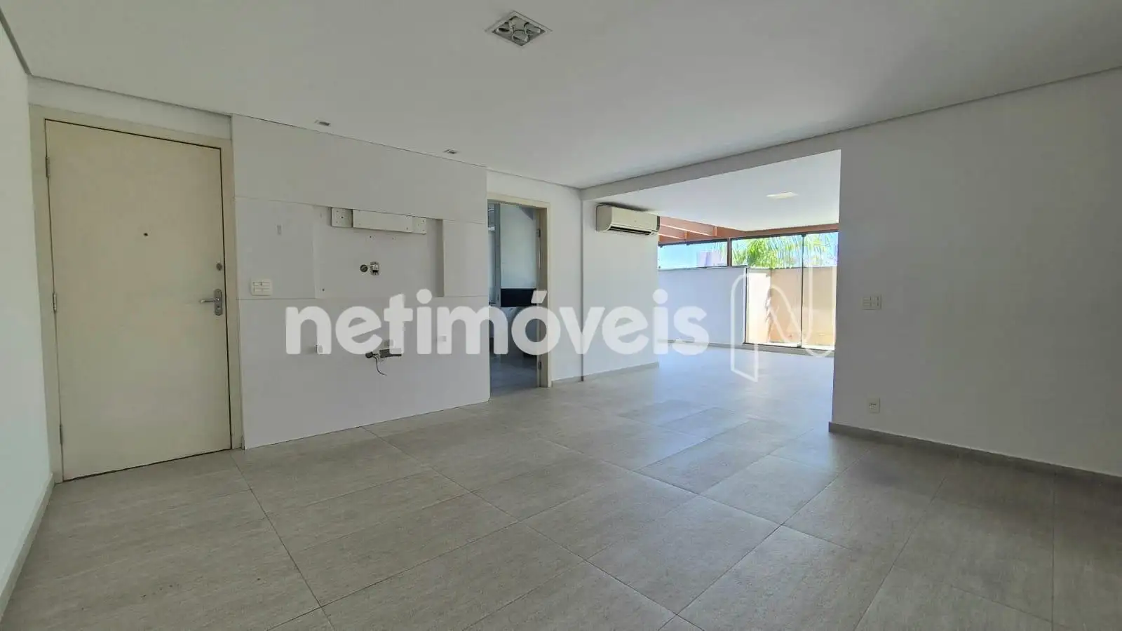 Sala ampla para 2 ambientes