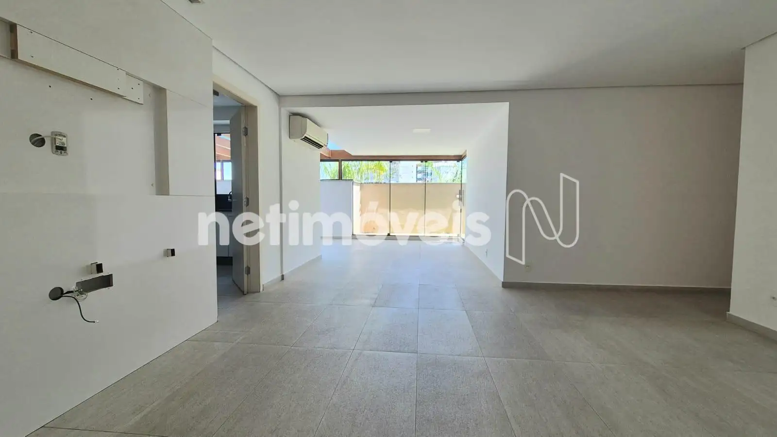 Sala ampla para 2 ambientes
