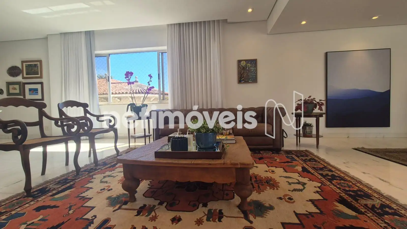 Sala ampla para vários ambientes