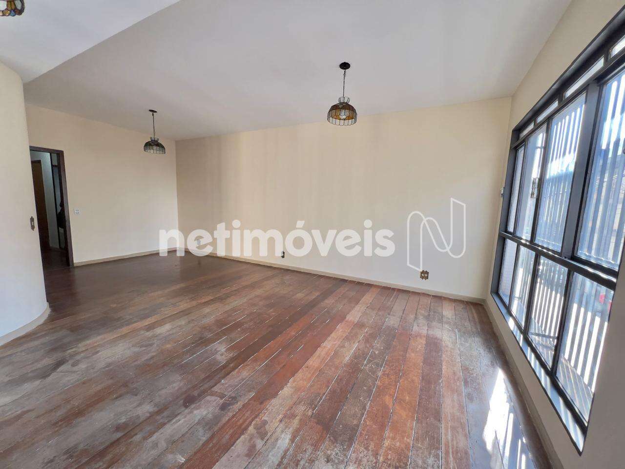 Sala para dois ambientes com vista 