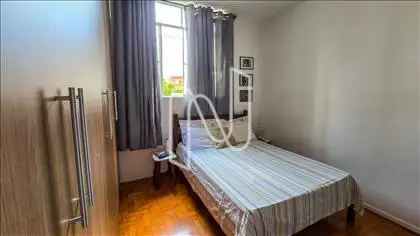 Quarto 1- com armário