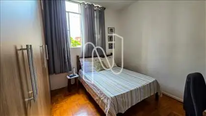 Quarto 1- com armário