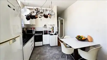 Cozinha Integrada com armários