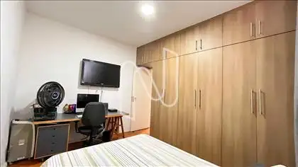 Quarto 1- com armário