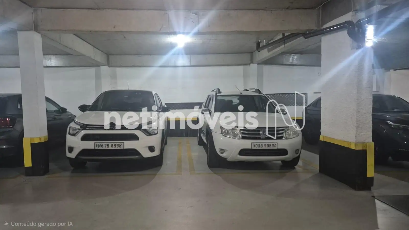 2 vagas livres cobertas e demarcadas