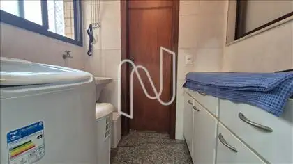 Área e banheiro de serviço