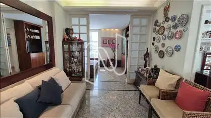Quarto 4 transformado em sala TV ao fundo