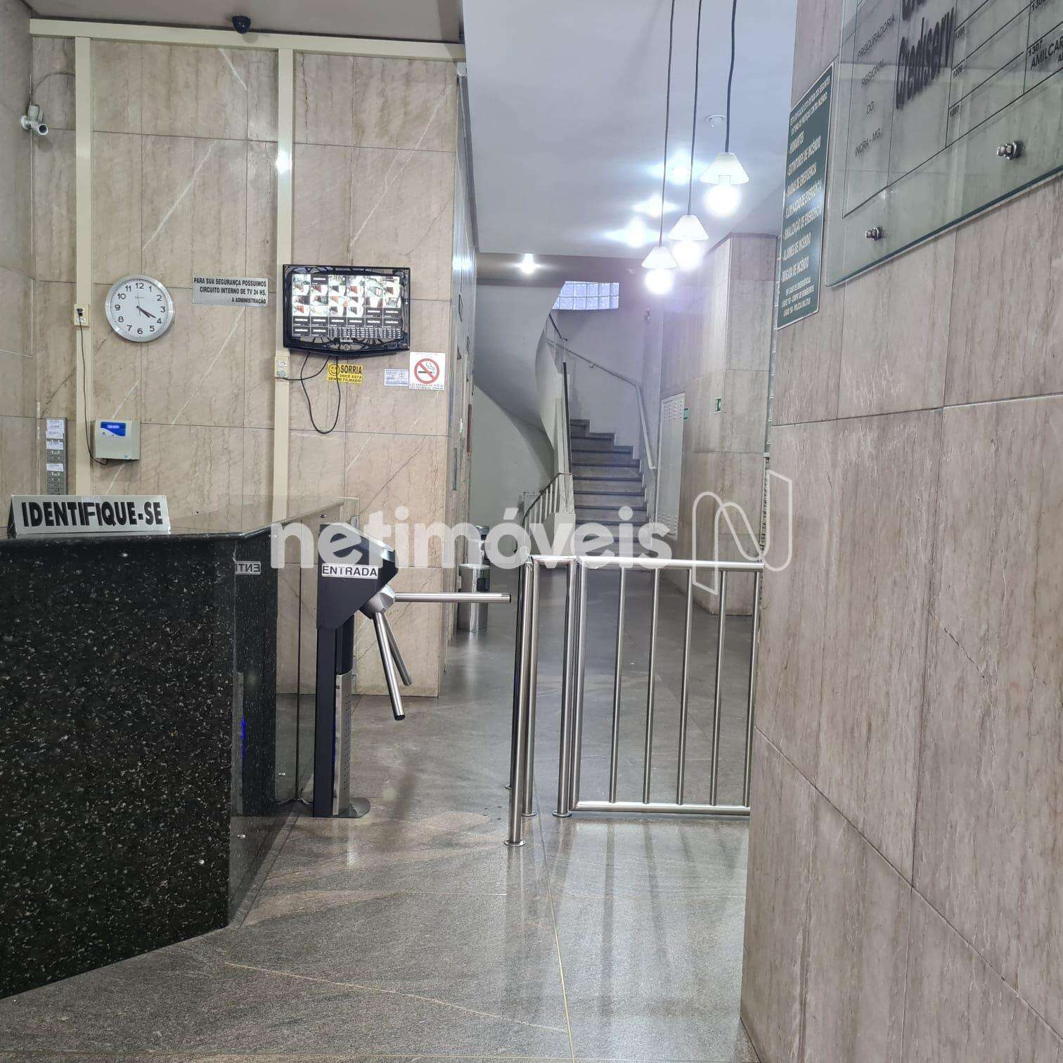 Entrada prédio. Portaria 24 horas