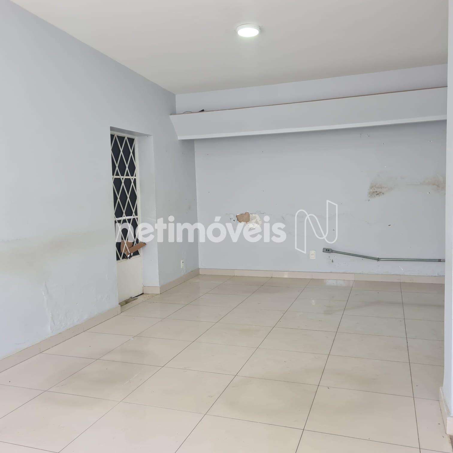 Sala ampla fundos