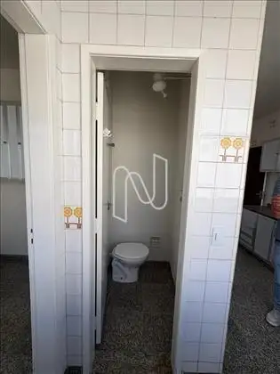 banheiro de serviço