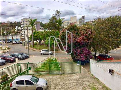 Frente para Praça das Constelações 