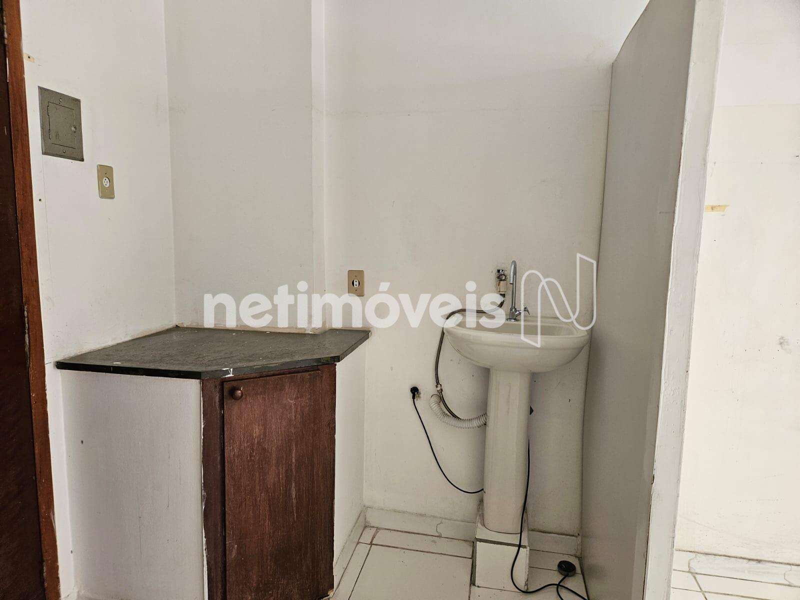 Sala Rua da Bahia com banheiro privativo