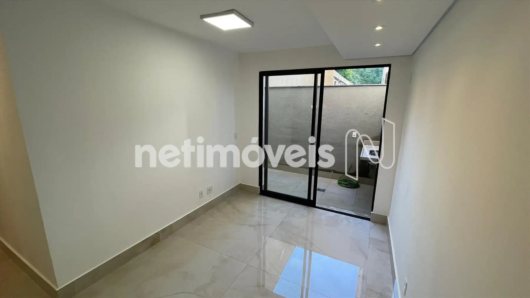 Vista para área privativa 