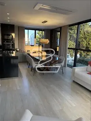 Sala de estar com vista panorâmica