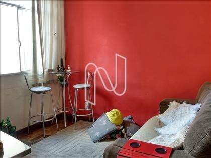 Espaço da sala de visita e TV