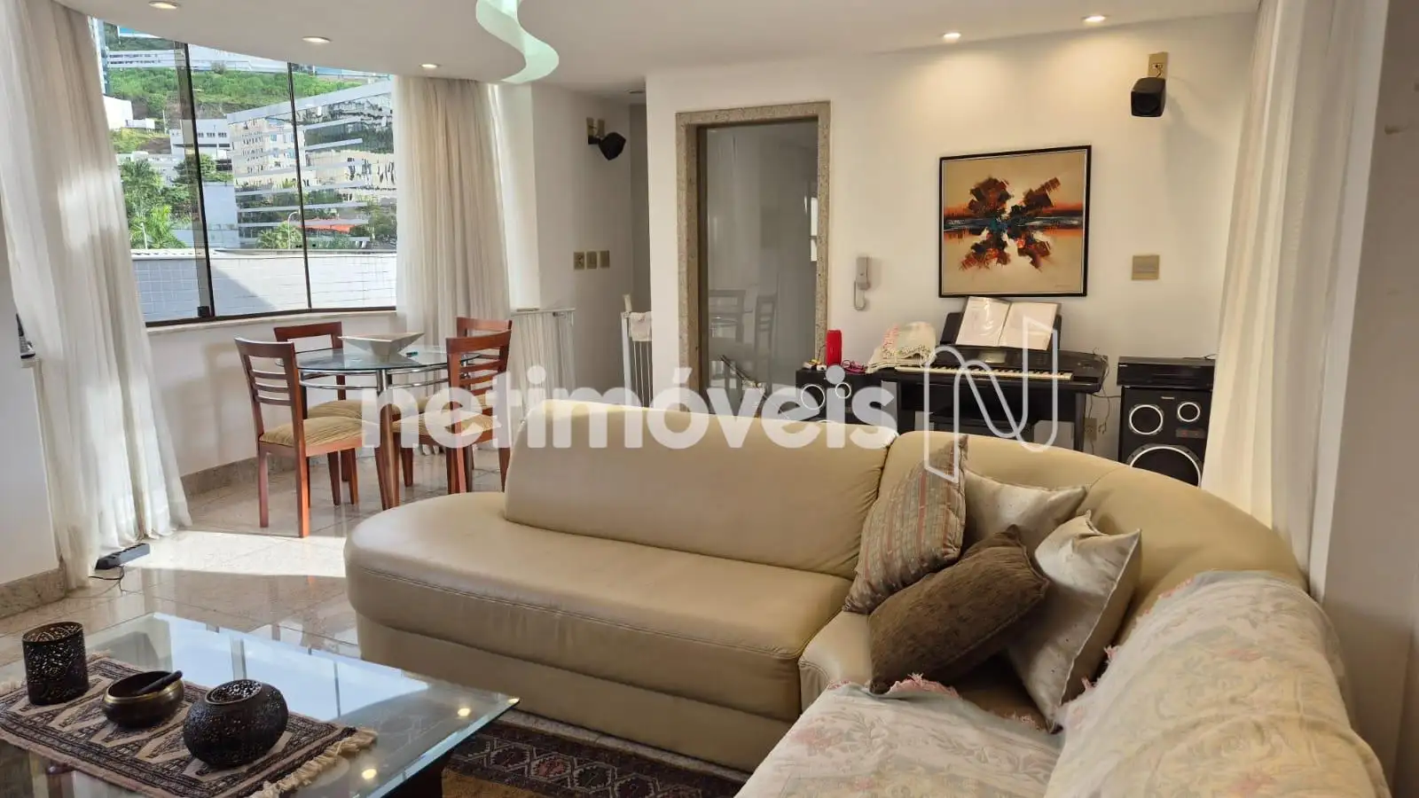 Sala ampla p/ 3 ambientes (2º andar)