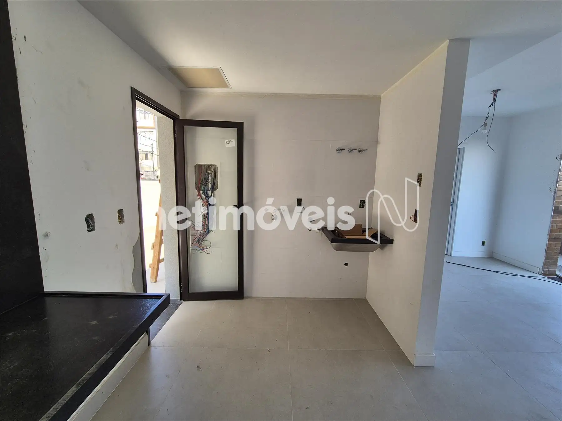 Área de serviço e acesso à área privativa