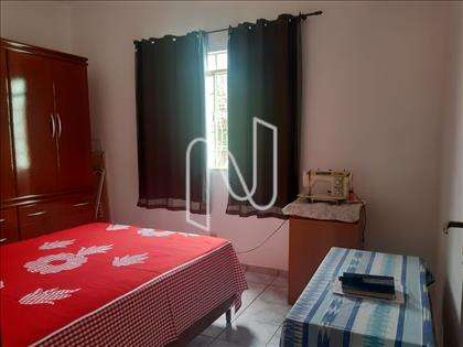 Quarto amplo