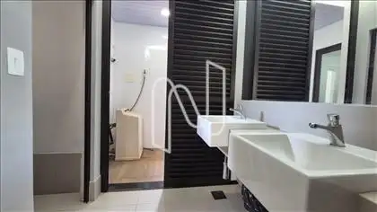 Sauna e banheiro salão de festas/piscina