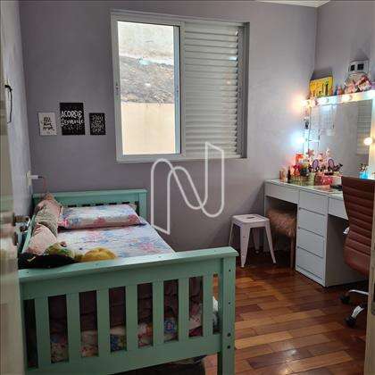 Quarto 2 (menina)