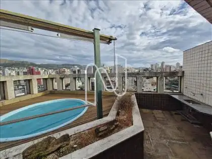 área externa - piscina e churrasqueira