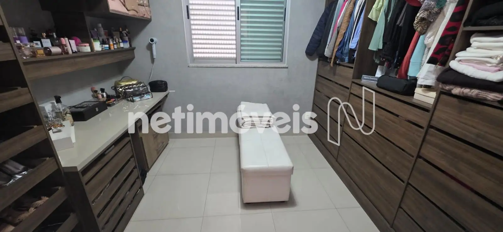 Quarto Transformado em Closet