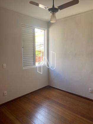 Quarto dois , ângulo dois 