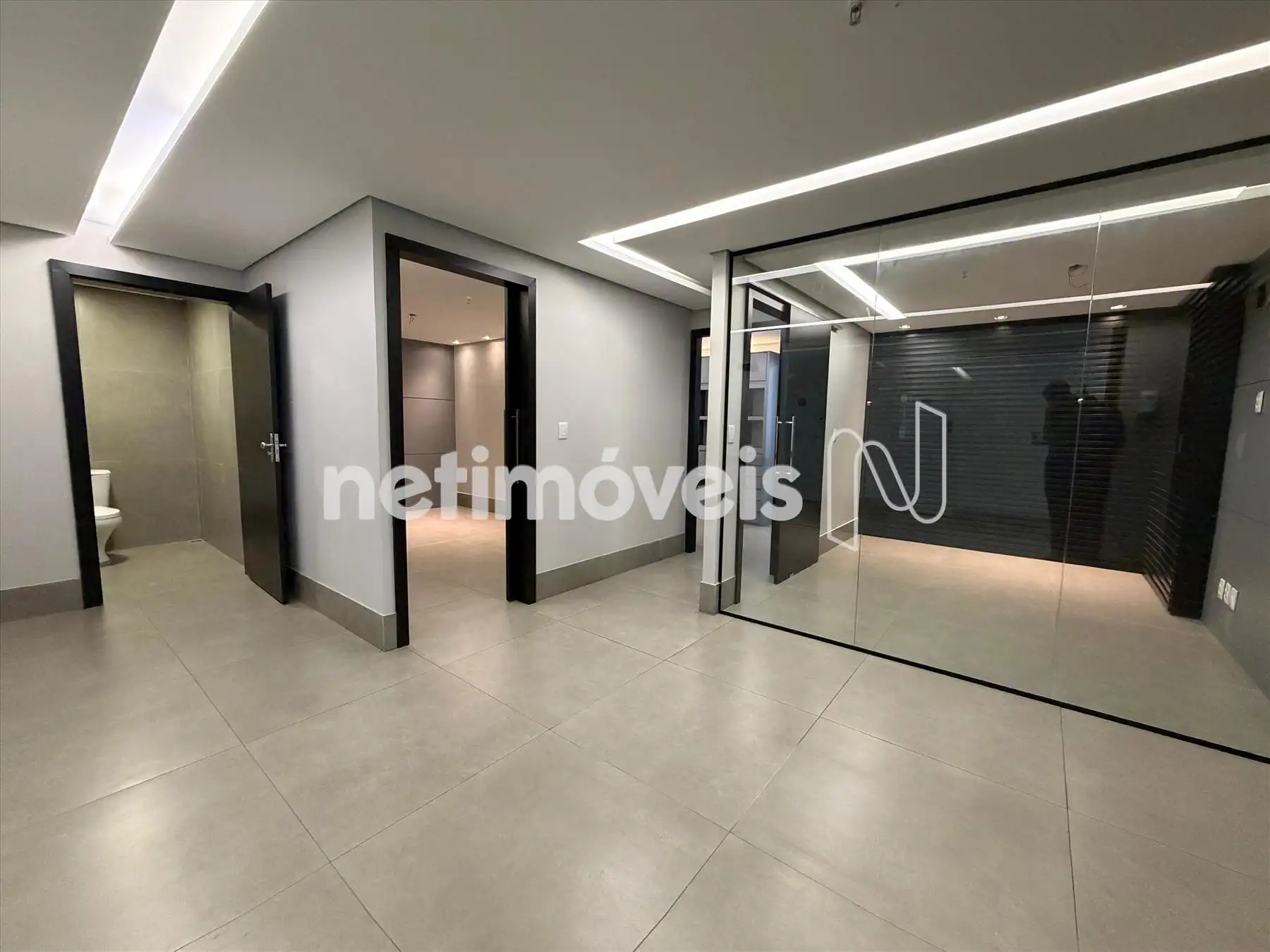 Salão para comprar com 100 m², 2 banheiros, 3 vagas em Rua dos Timbiras, Lourdes, Belo Horizonte