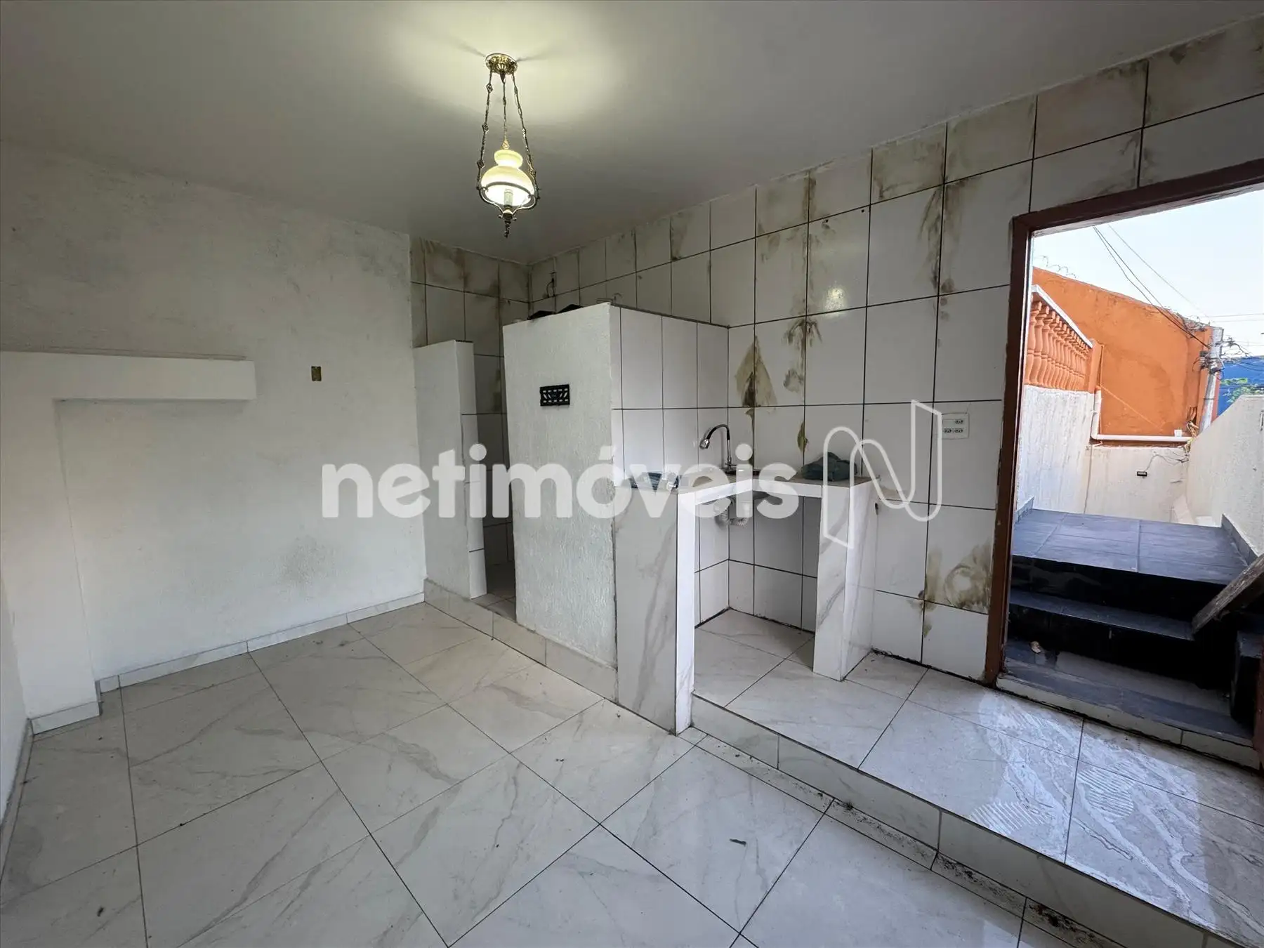 ambiente (quarto) adicional com banheiro