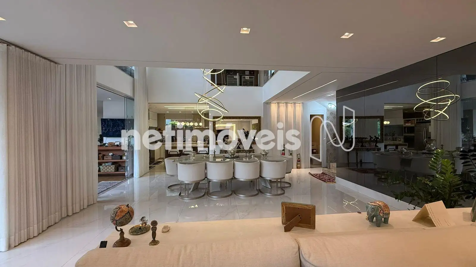Casa para comprar com 400 m², 4 quartos, 6 banheiros, 2 vagas em Buritis, Belo Horizonte