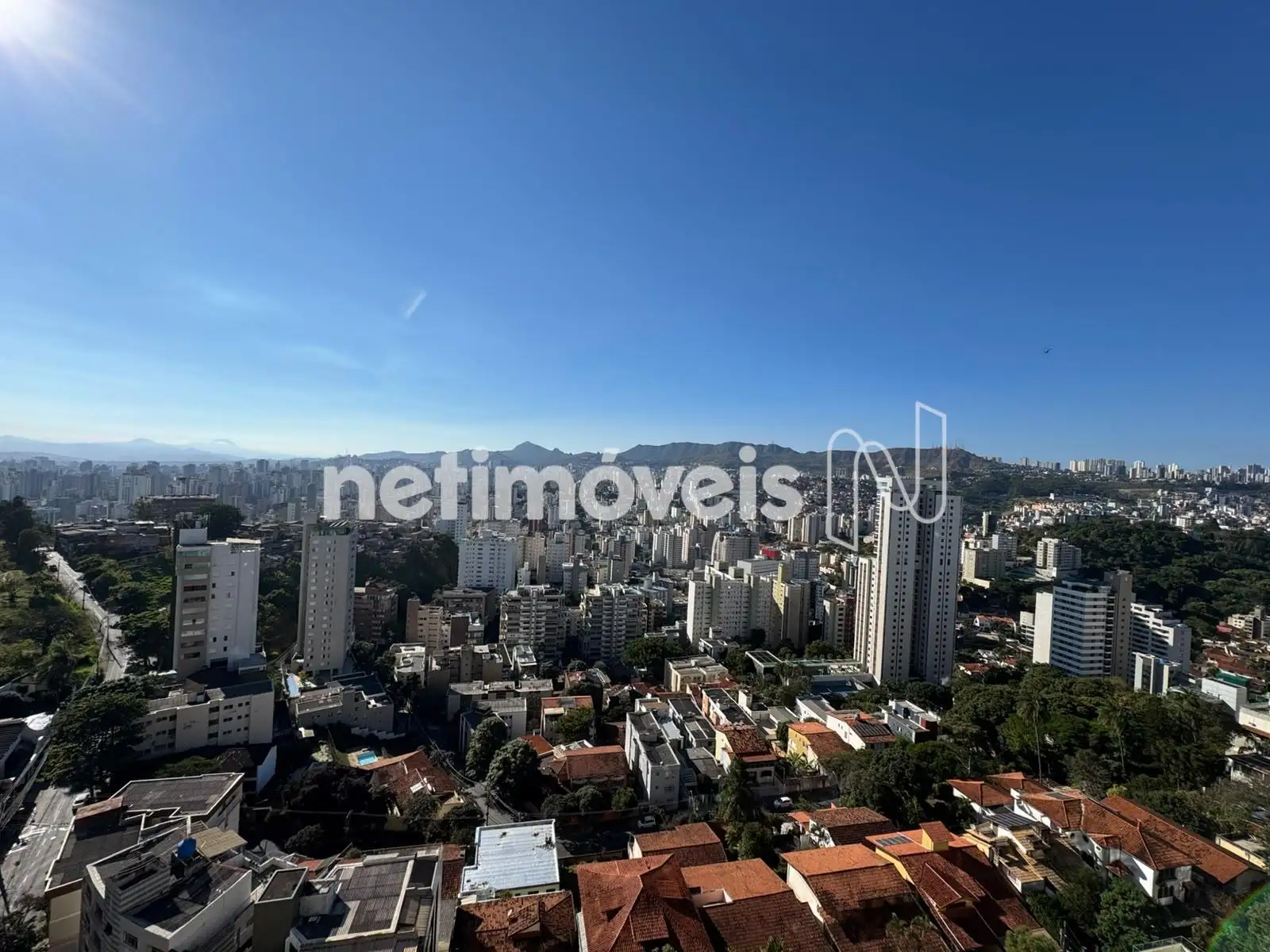 Sala para comprar com 30 m², 1 banheiro, 1 vaga em Avenida Raja Gabaglia, Luxemburgo, Belo Horizonte