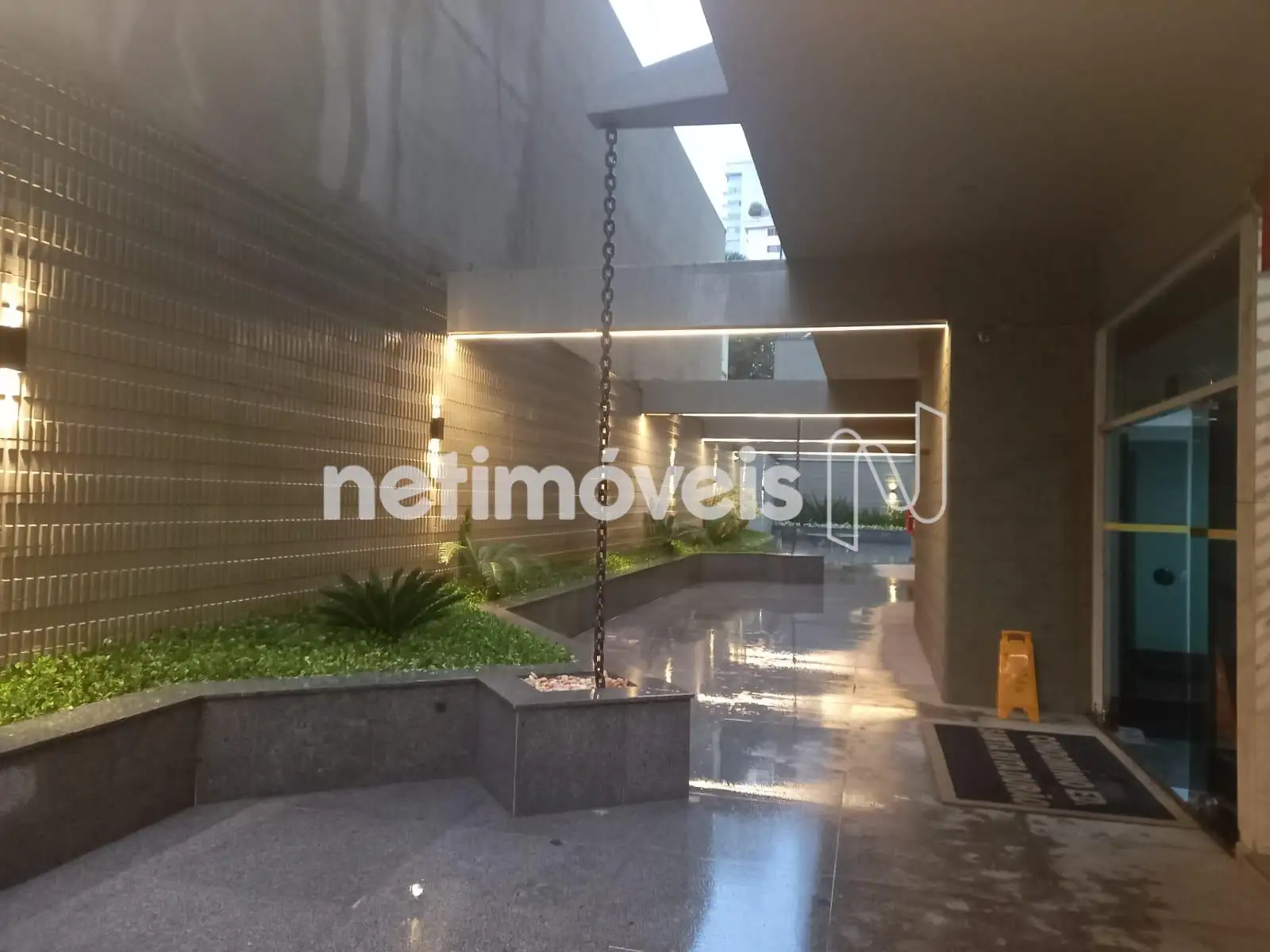 Entrada do prédio