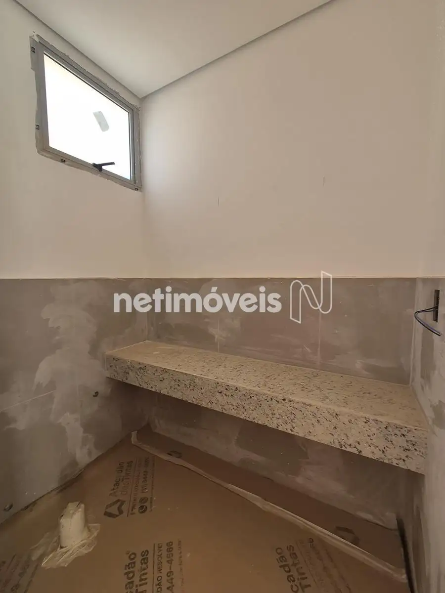 Casa para comprar com 148 m², 3 quartos, 3 banheiros, 2 vagas em Avenida José de Oliveira Vaz, Buritis, Belo Horizonte