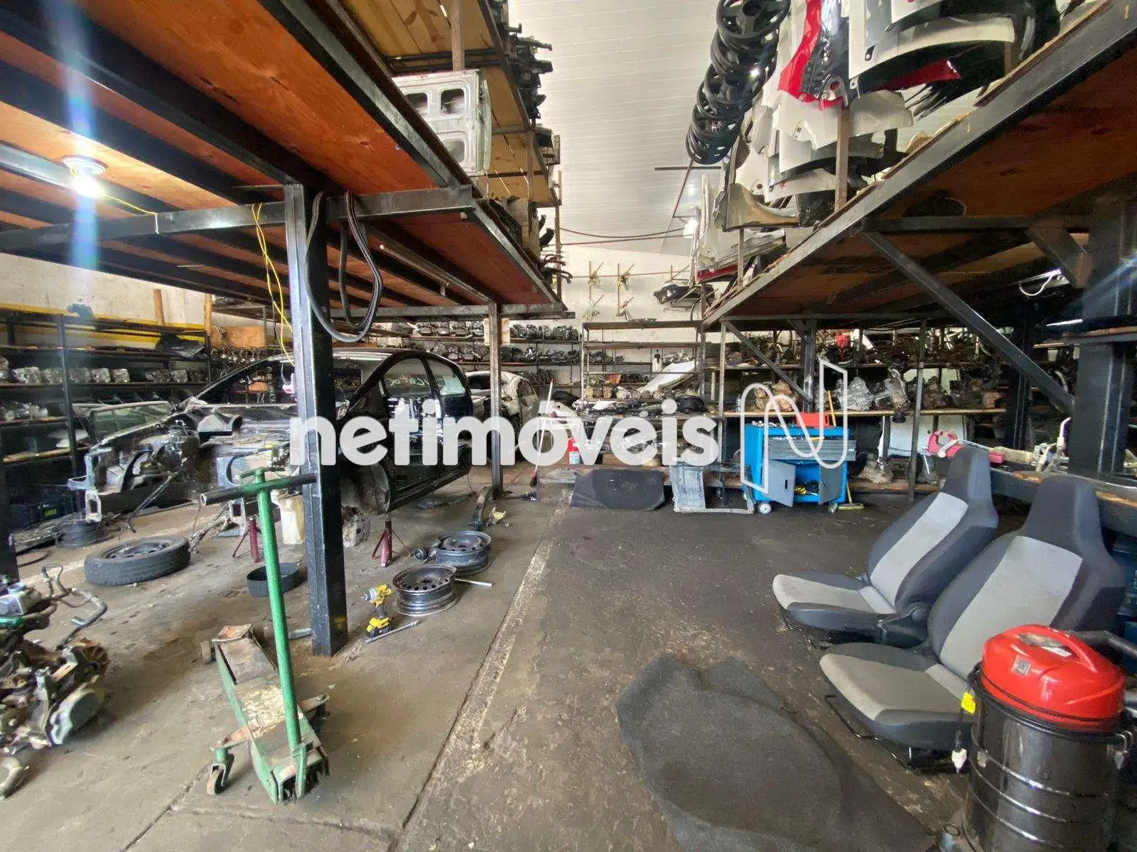 Loja para comprar com 326 m², 2 banheiros em Monsenhor Messias, Belo Horizonte