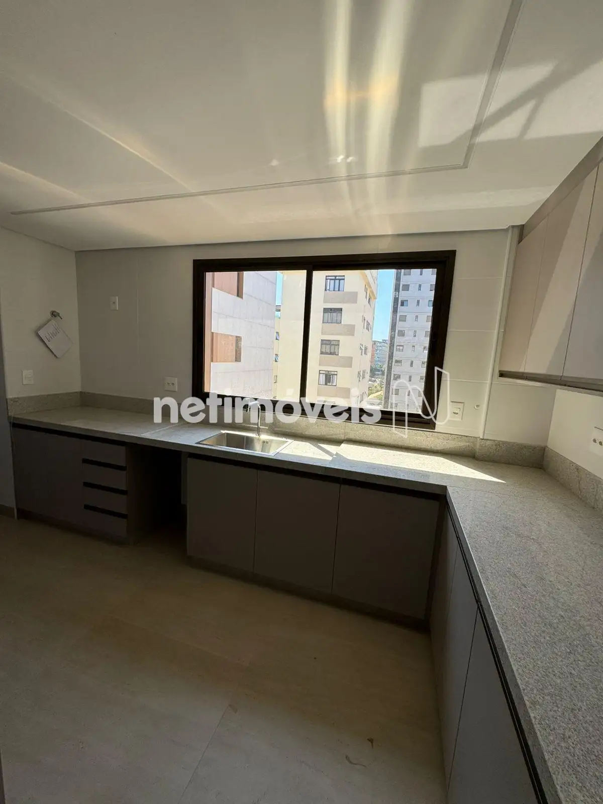 Fotos do apto decorado. Armários não inclusos