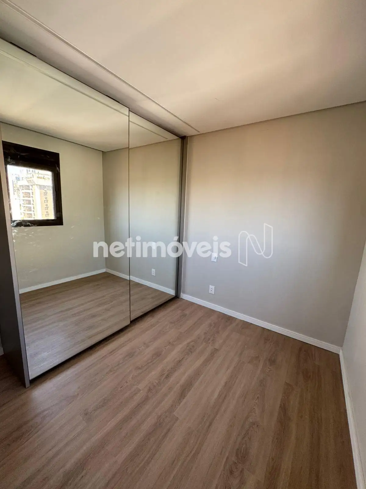 Fotos do apto decorado. Armários não inclusos