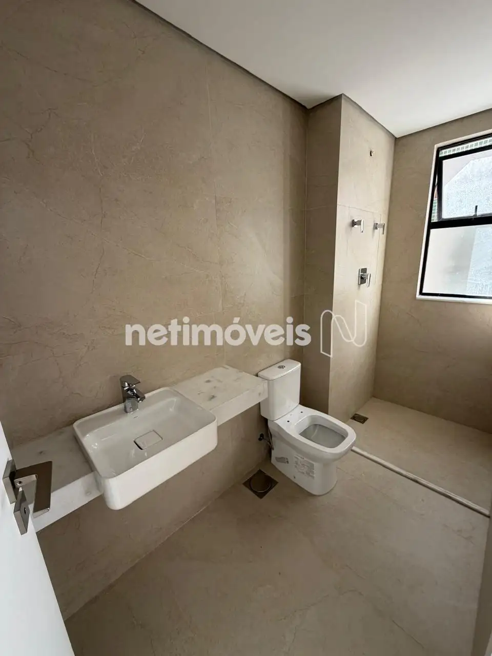 Banheiro suite 3