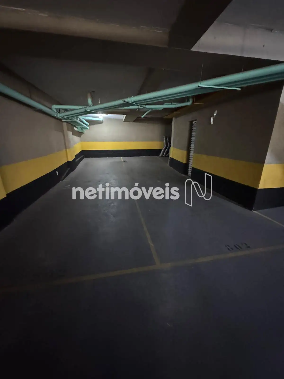 Vagas 1 e 2 ( 1 livre e 1 em linha )