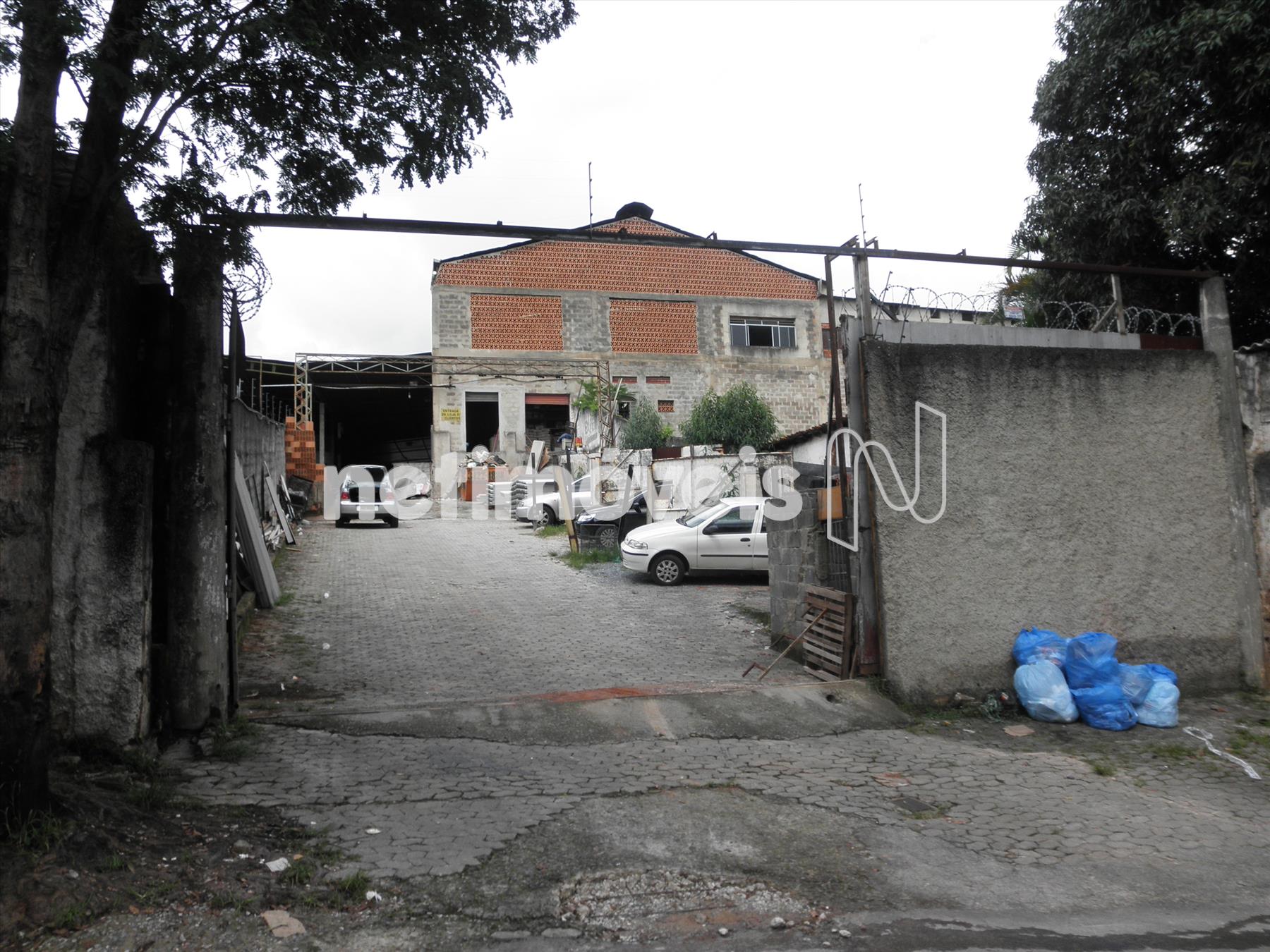 Entrada pela Via Paralela