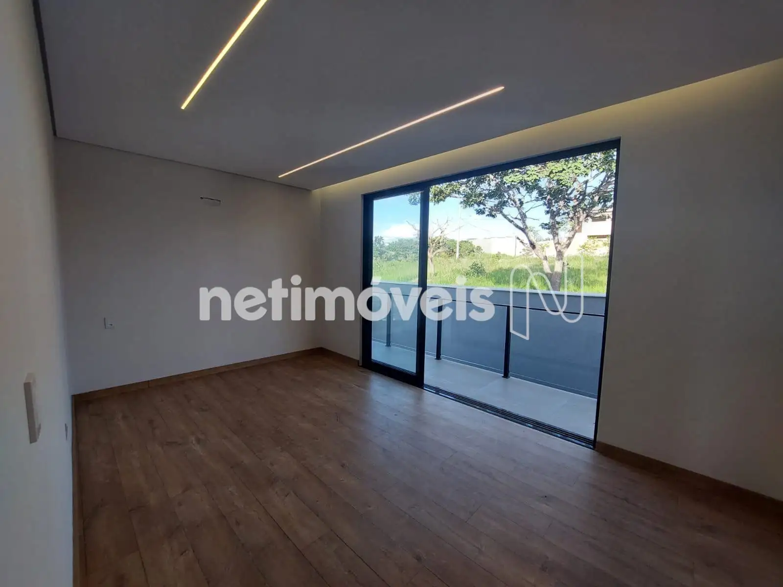 Suite 1 segundo piso com  vista para  varanda