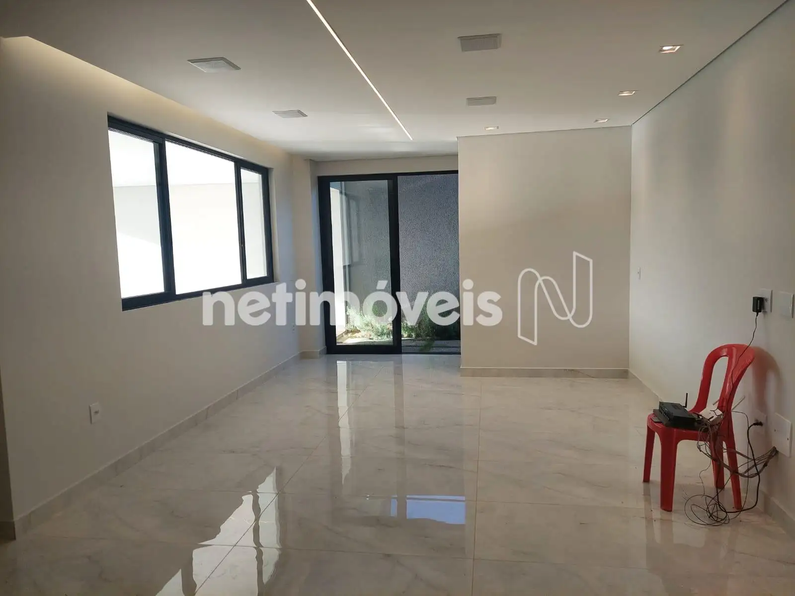 Sala primeiro piso
