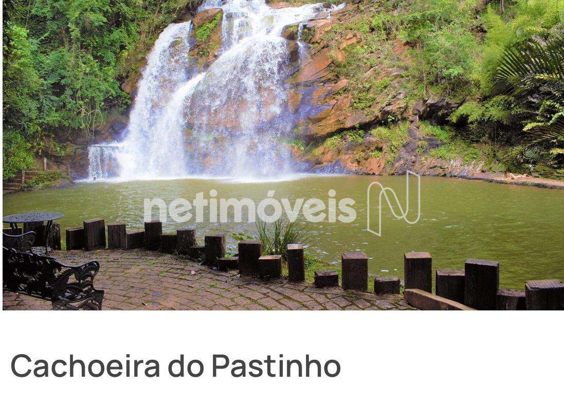 Cachoeira no condomínio